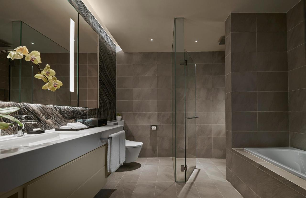 Pan Pacific Serviced Suites 吉隆坡 外观 照片 Bathroom