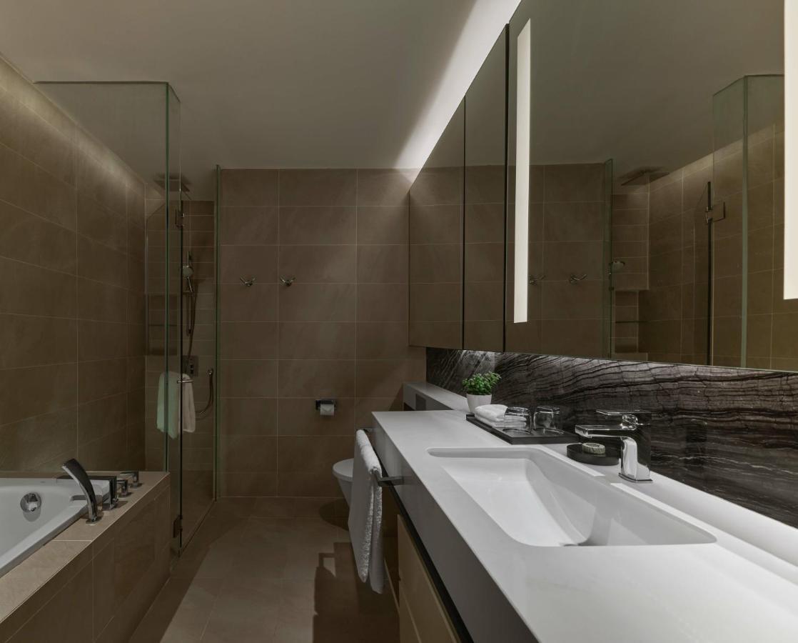 Pan Pacific Serviced Suites 吉隆坡 外观 照片 Bathroom